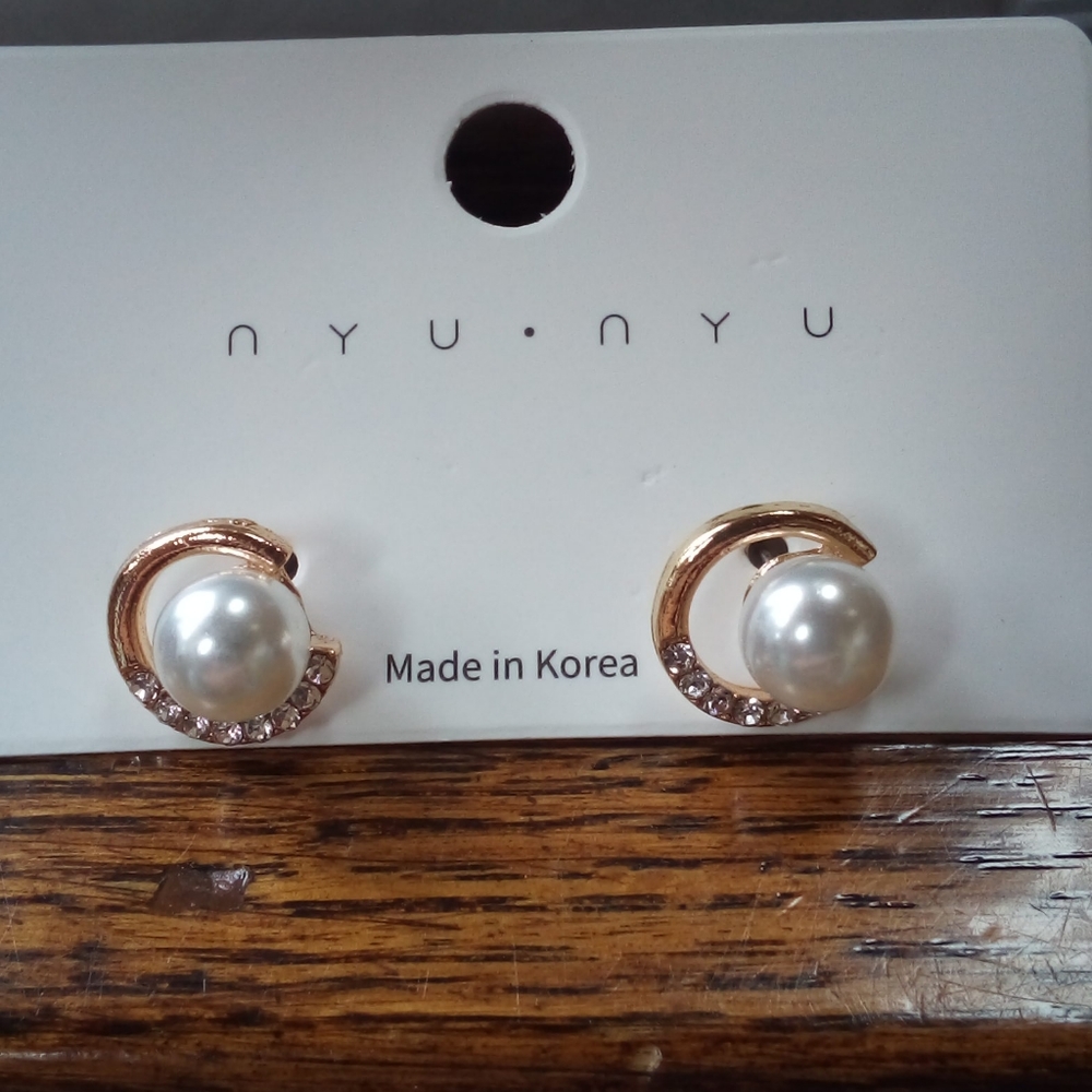 NYU-NYU Earrings